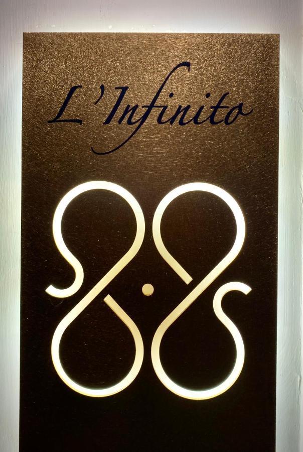 L'Infinito 88 Charmant Rooms Nápoles Exterior foto